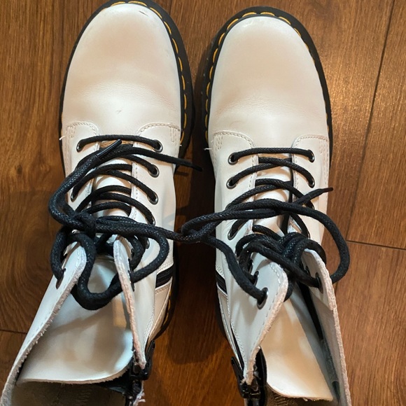 Dr.Martens Jadon platform boots. Size 9 - Picture 7 of 7